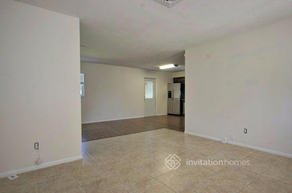 Building Photo - 14842 Mockingbird Ln W