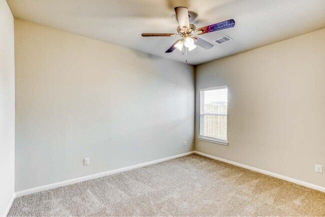 Foto del edificio - 8206 Blooming Meadow Ln