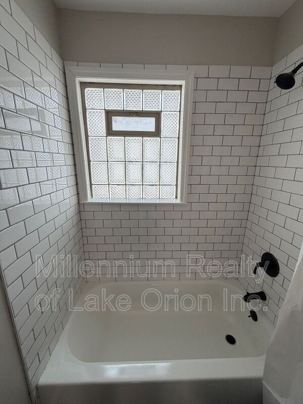 Foto del edificio - 635 3rd Ave