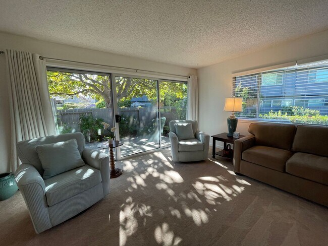 Foto del edificio - Rio Del Mar Condo - 2bed/2bath + den