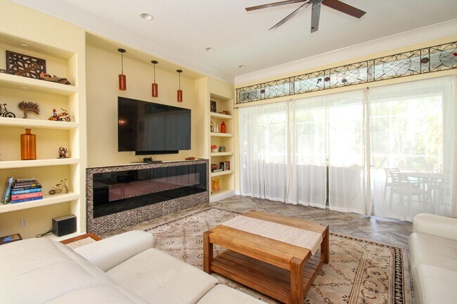 Building Photo - ** GATED COMMUNITY OF CASA DEL VIDA BY VANDERBILT READY FOR A LONG-TERM TENANT OR SEASONAL - Priv...