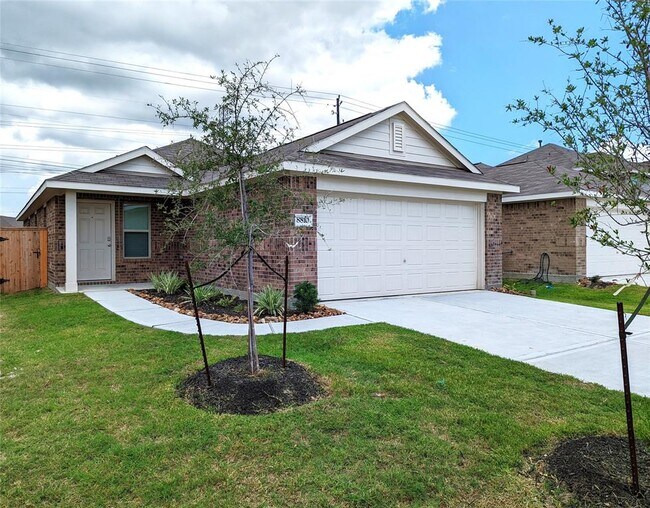 Foto del edificio - 8810 Wooster Trails Dr