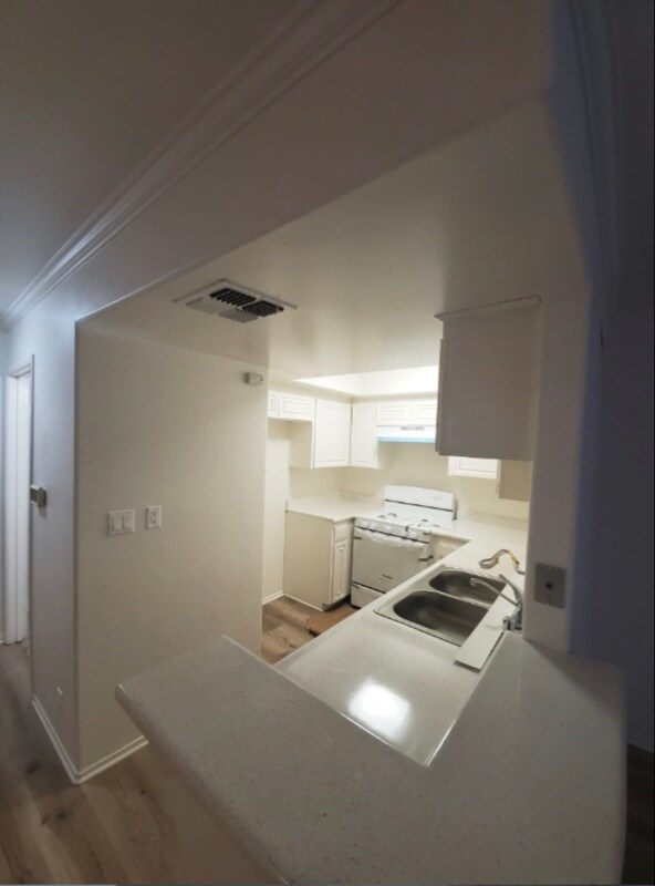 Foto del edificio - 13012 Riverside Dr