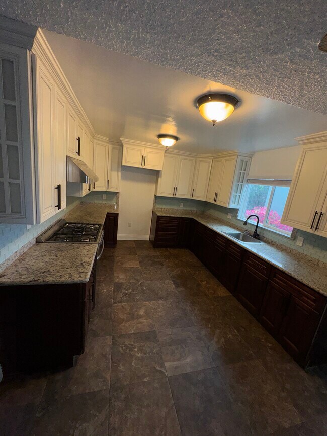 Foto del edificio - 4404 Don Miguel Dr