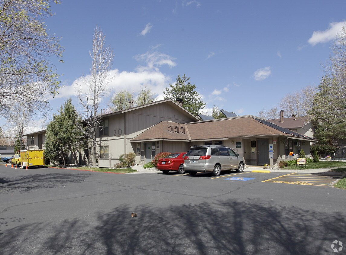 Water's Edge Apartments Reno, NV