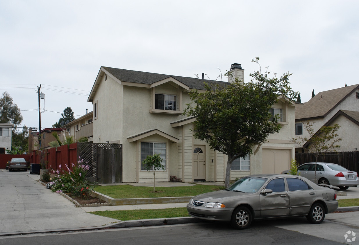 Building Photo - 7762 Speer Ave