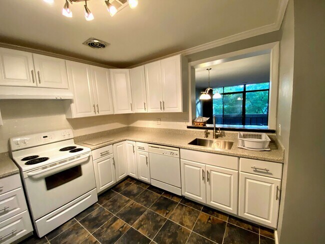 Foto del edificio - 2226 S Quincy St