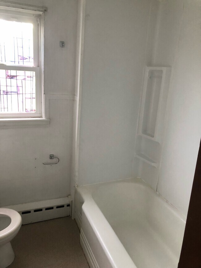 Baño - 26 Knowlton Ave