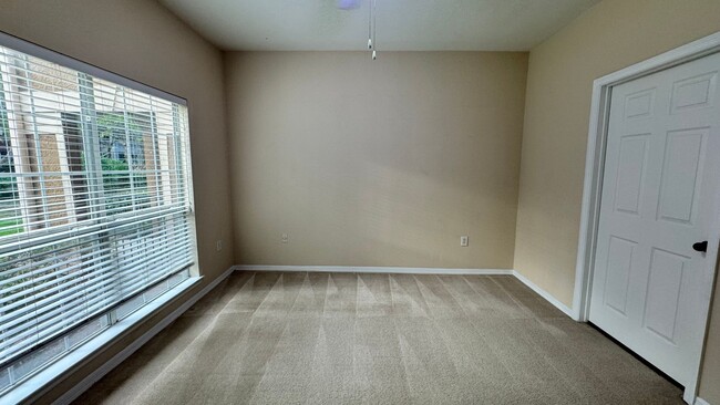 Building Photo - First Floor2 Bed / 2 Bath Condo Available ...