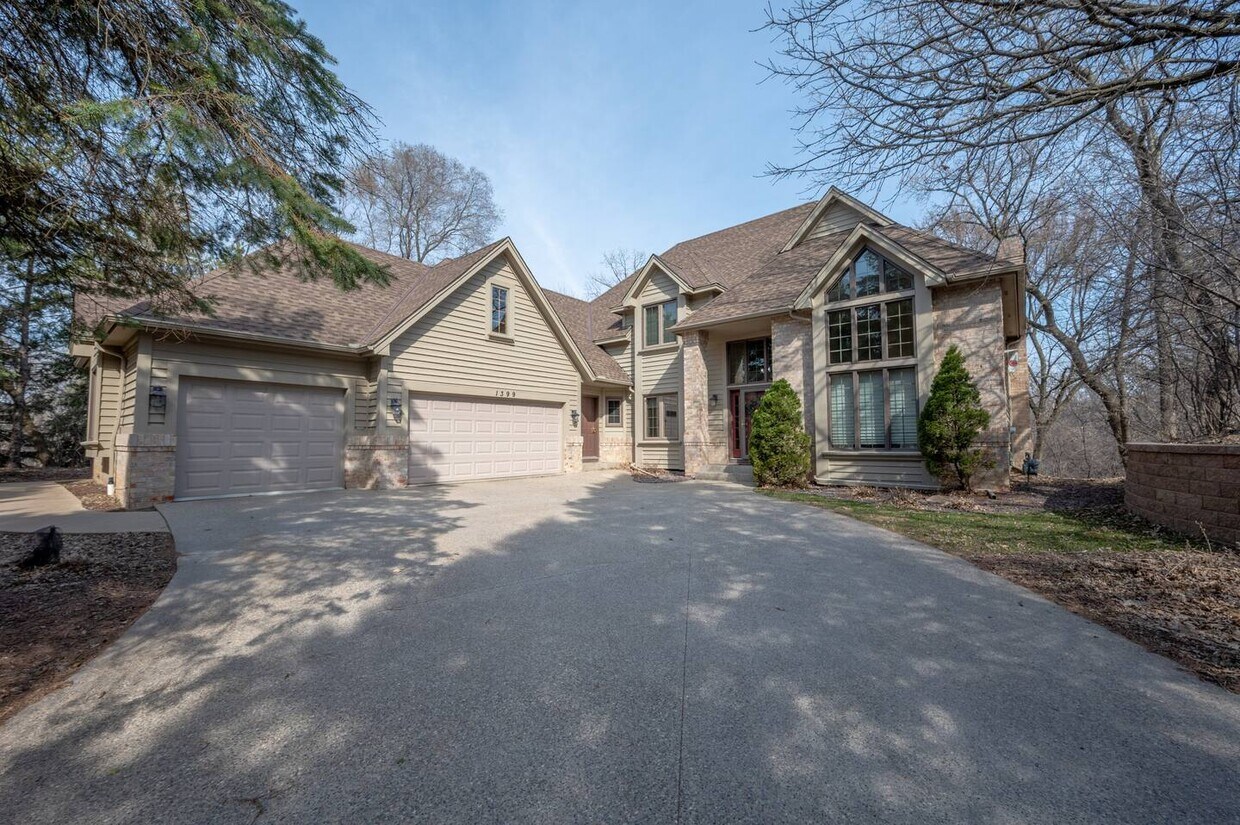 Primary Photo - 1399 Chatterton Rd