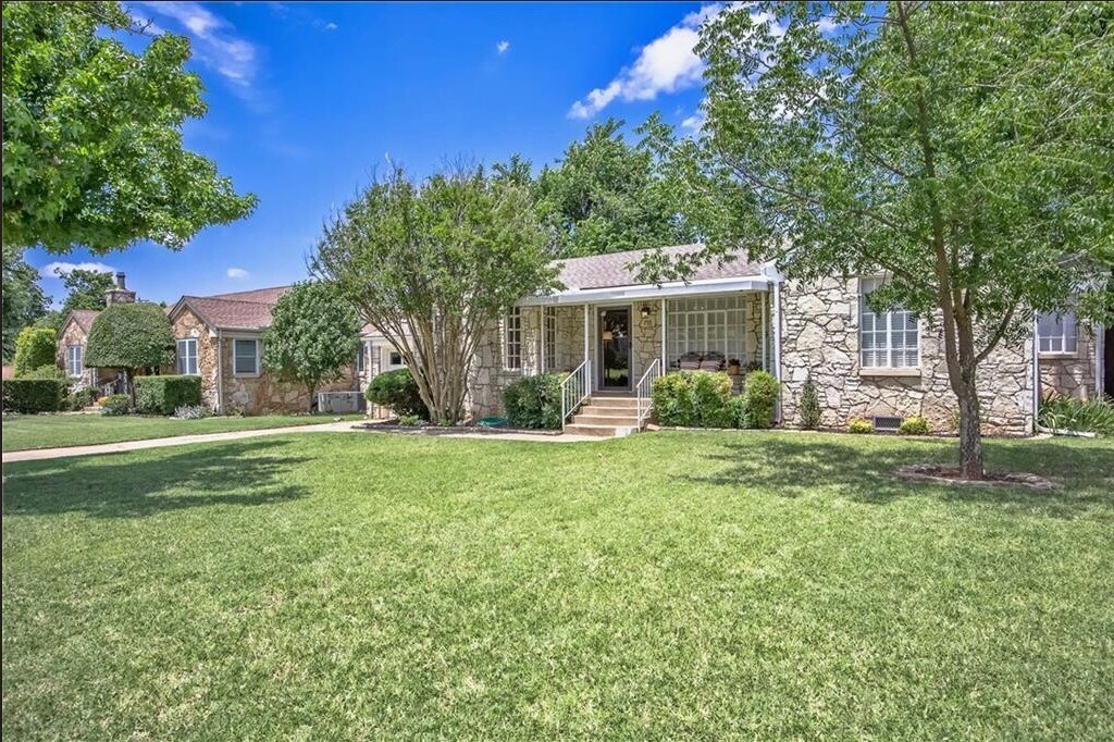 715 NW 49th St, Oklahoma City, OK 73118 House Rental in Oklahoma City