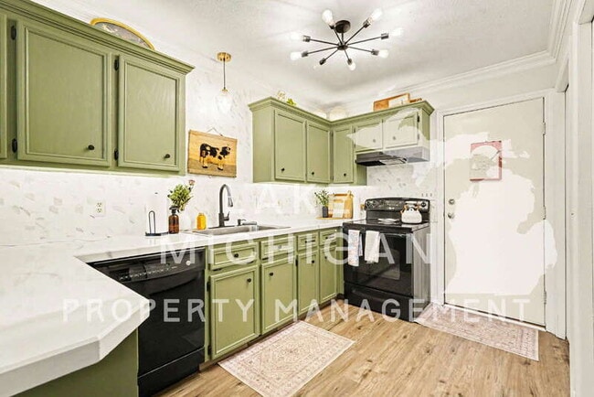 Building Photo - 6092 Pebble Dr