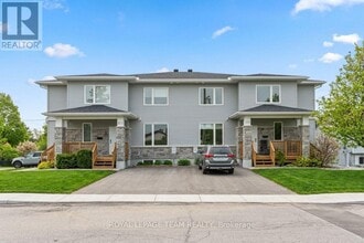 Building Photo - 201 Teskey St