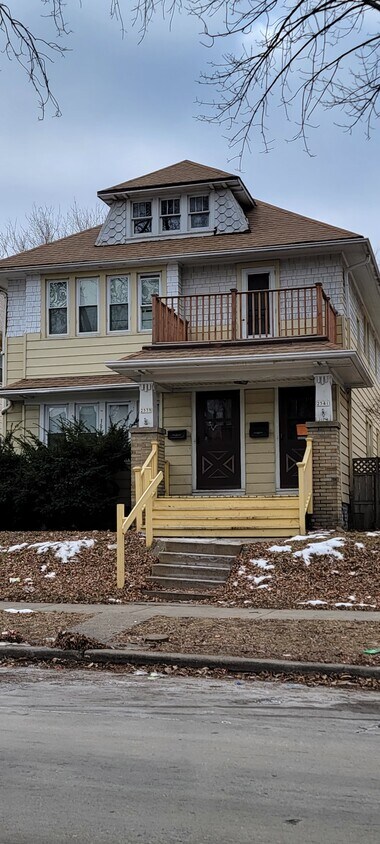 Primary Photo - 2541 N 51st St