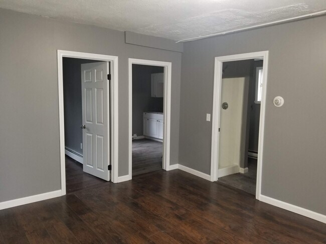 Foto del edificio - 897 Branch Ave