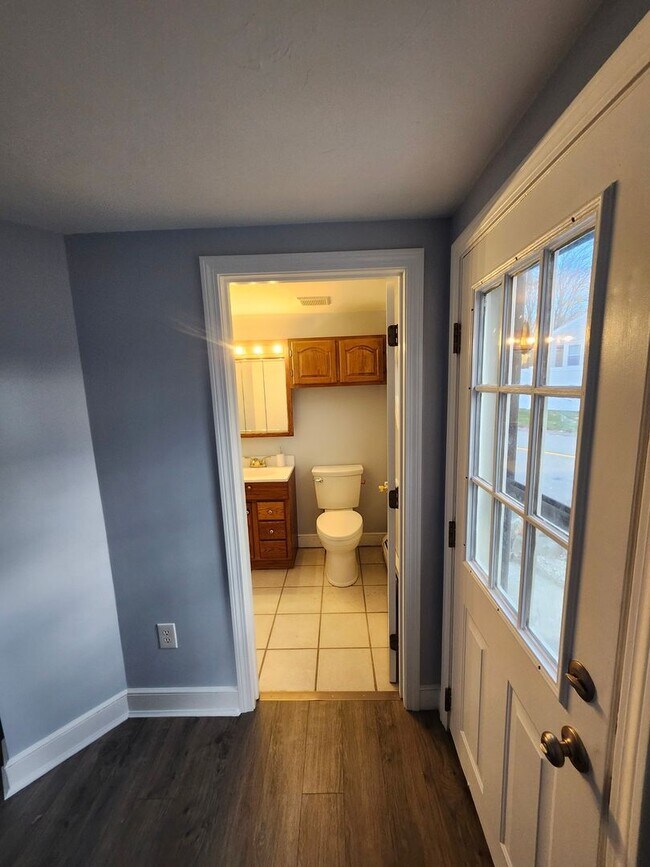 Building Photo - Charming 3BR House in Rockland