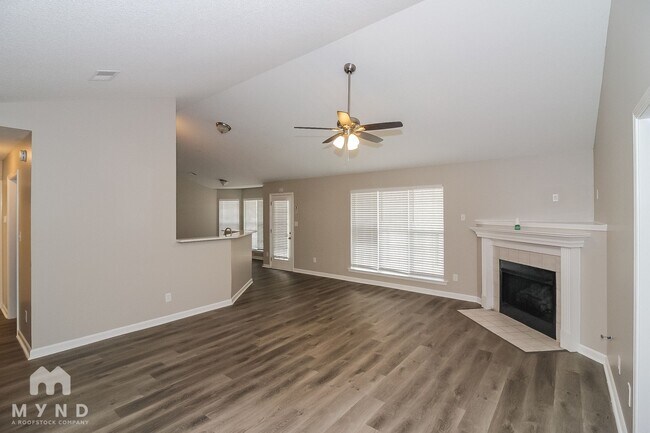 Building Photo - 10374 Cottage Oaks Dr