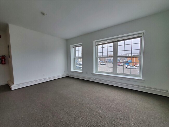 Foto del edificio - 100 Mariners Way