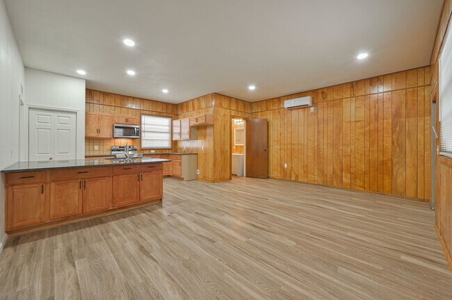 Foto del edificio - 709 SE 10th St