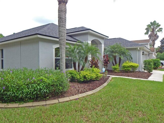 Foto del edificio - 5815 Heronview Cres Dr