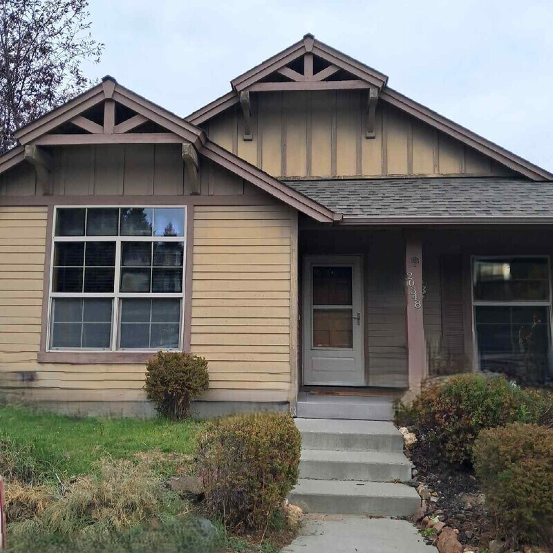 Foto principal - 20348 Chase Rd