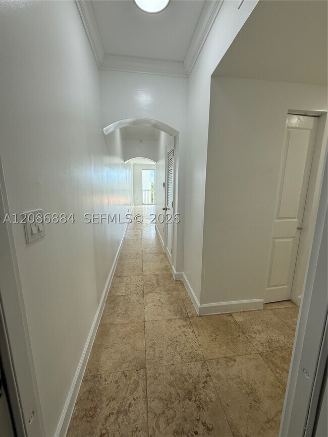 Foto del edificio - 9172 Collins Ave