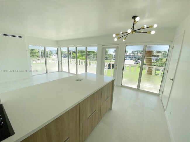 Foto del edificio - 2755 NE 28th Ave