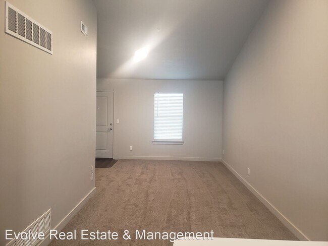 Foto del edificio - 2 br, 1 bath House - 1141 E 1320 S Bld D 304