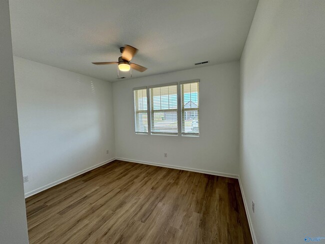 Building Photo - 268 Crane Holw Ln