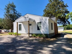 Building Photo - 1114 Northside Rd