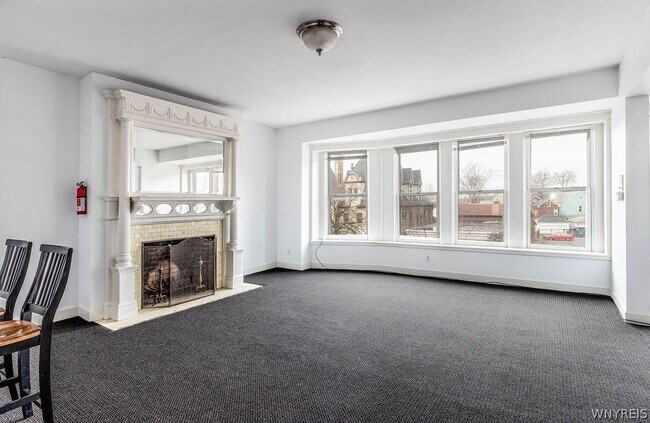 Building Photo - 493 Delaware Ave