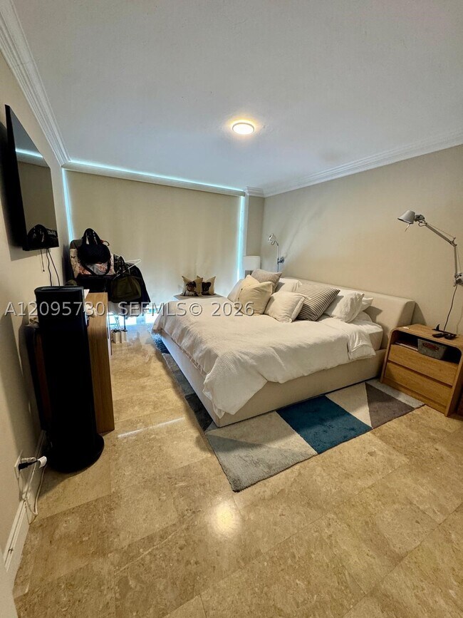 Foto del edificio - 2451 Brickell Ave