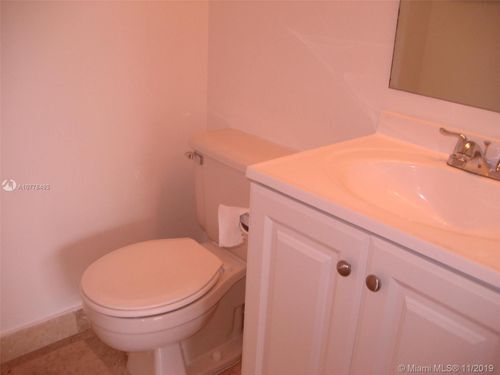 Foto del edificio - 350 NW 84th Ct
