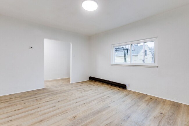 Building Photo - AVAILABLE NOW - Fully Renovated, Spacious 2+ Bedroom Home!