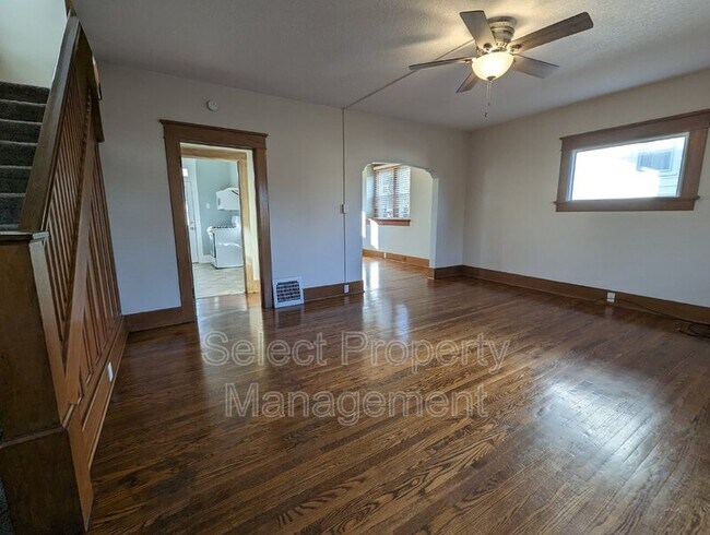 Foto del edificio - 933 Cottage Ave