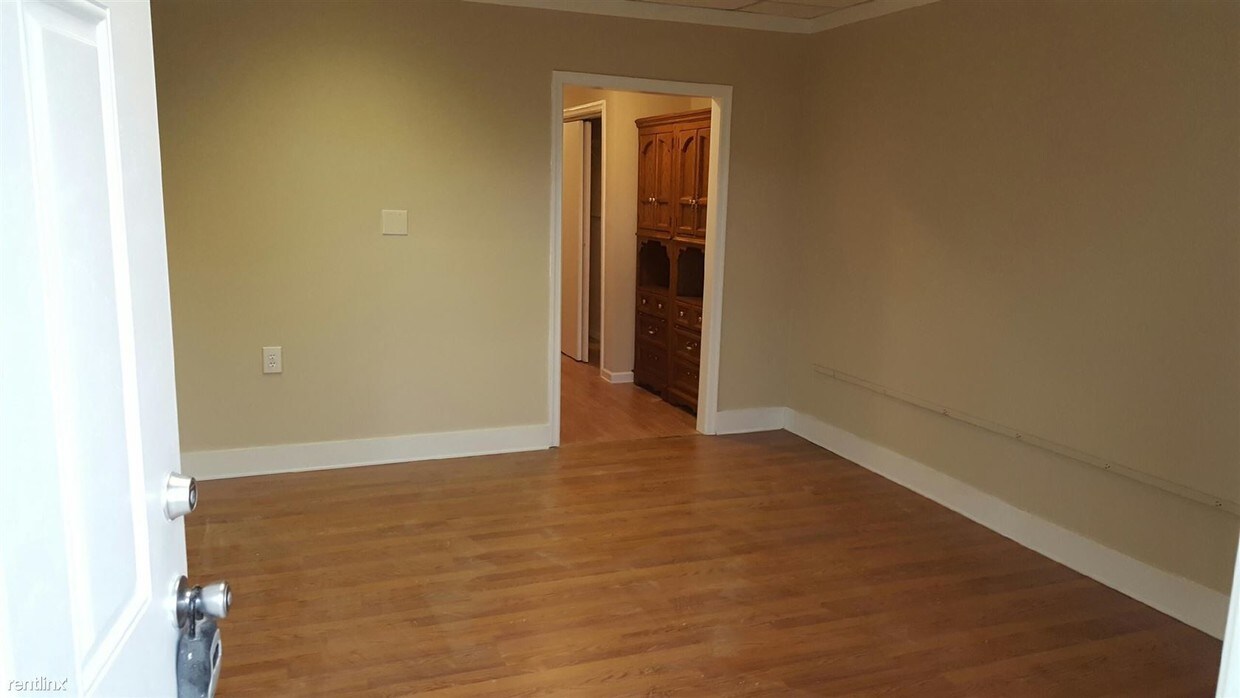 Foto del edificio - 1240 E Philadelphia St