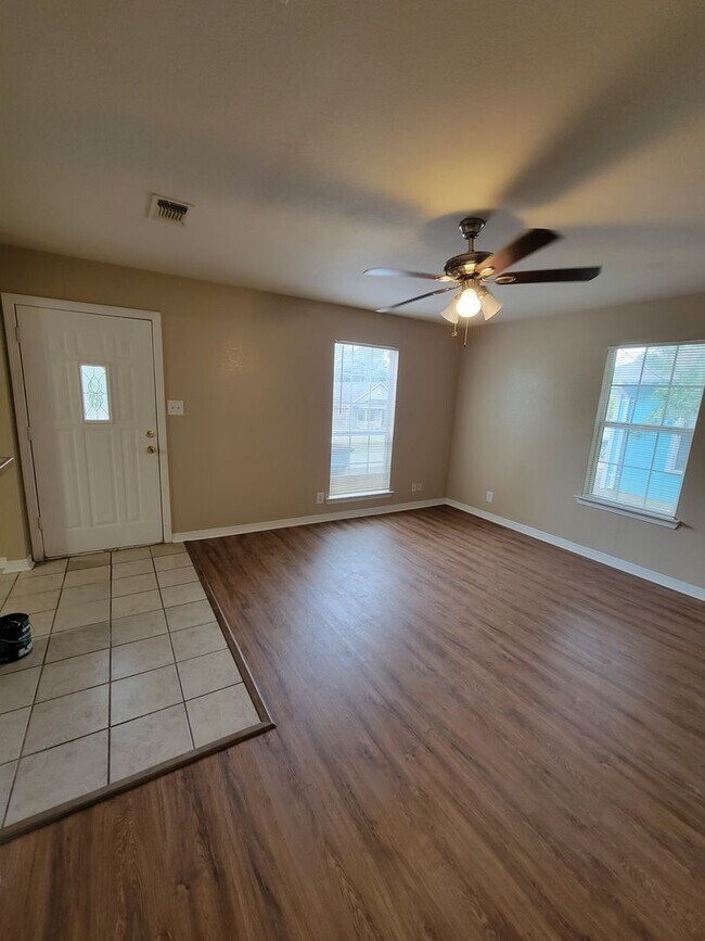 Foto del edificio - 3-bedroom home!