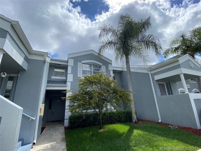 Building Photo - 2019 SE 27th Dr