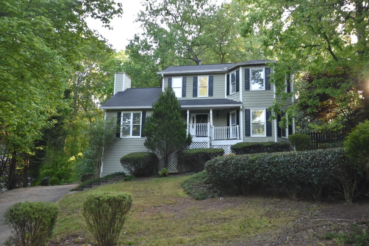 4565 Settles Point Rd House Rental in Suwanee, GA