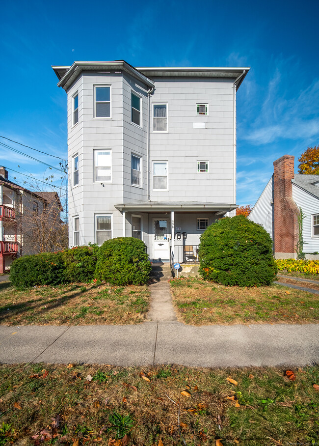 Building Photo - 398 Burritt St