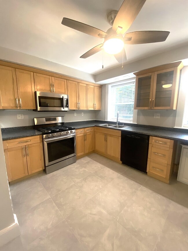 Photo - 4 O'Leary Way Townhome