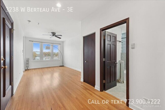 Foto del edificio - 3238 W Berteau Ave
