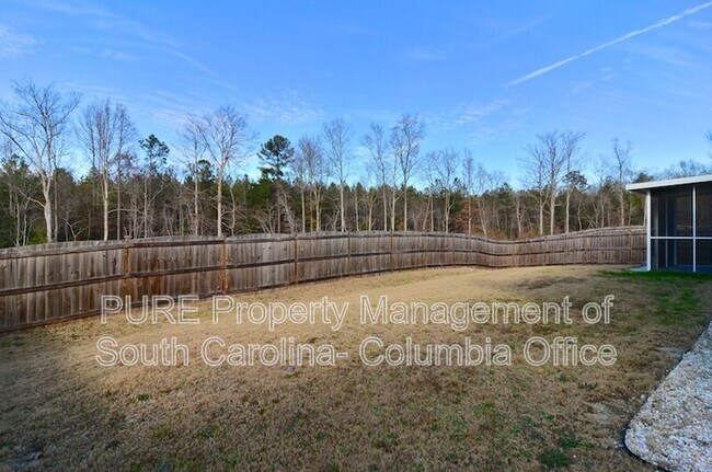 Foto del edificio - 242 Hawkins Creek Rd