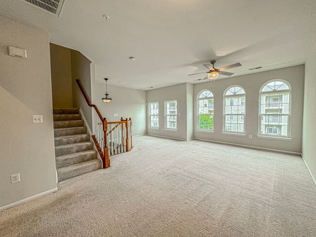 Foto del edificio - Fantastic 3 Bed 2.5 Bath Brick Townhome In...