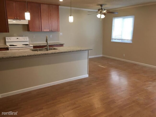 Foto del edificio - 2 br, 1 bath Townhome - 4322 Rosalie St