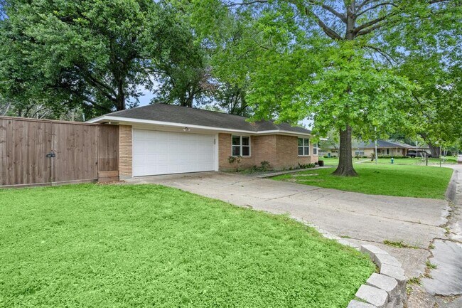 Foto del edificio - 2218 Stonecrest Dr