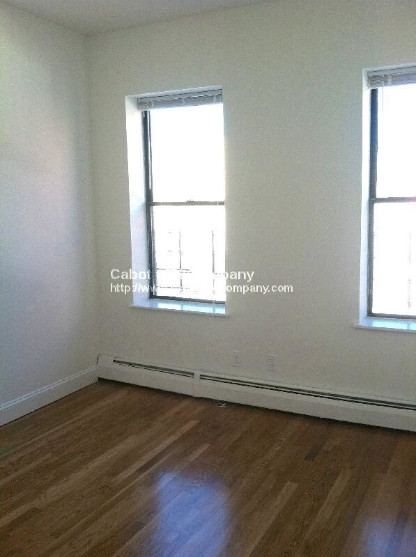 Foto del edificio - 225 E Berkeley St