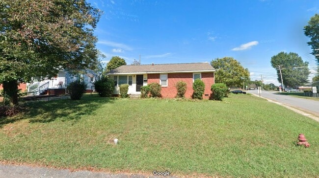 Building Photo - 600 Windy Hill Dr