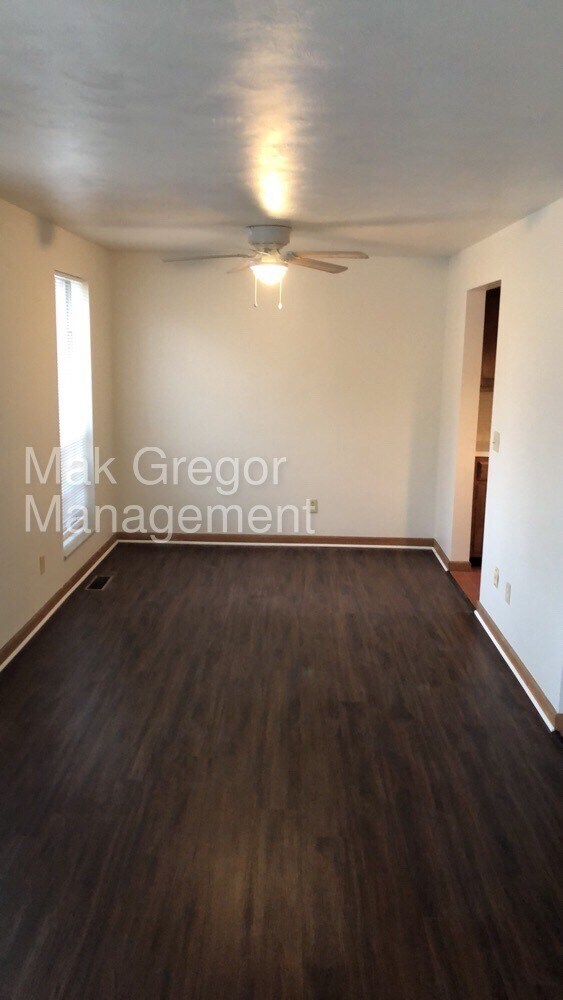 Building Photo - 3303 Riverside Dr