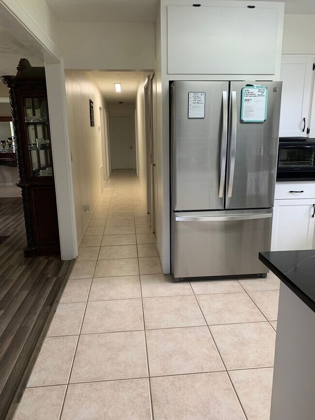 Building Photo - 4 Bedroom Single Family Home in Vero Beach